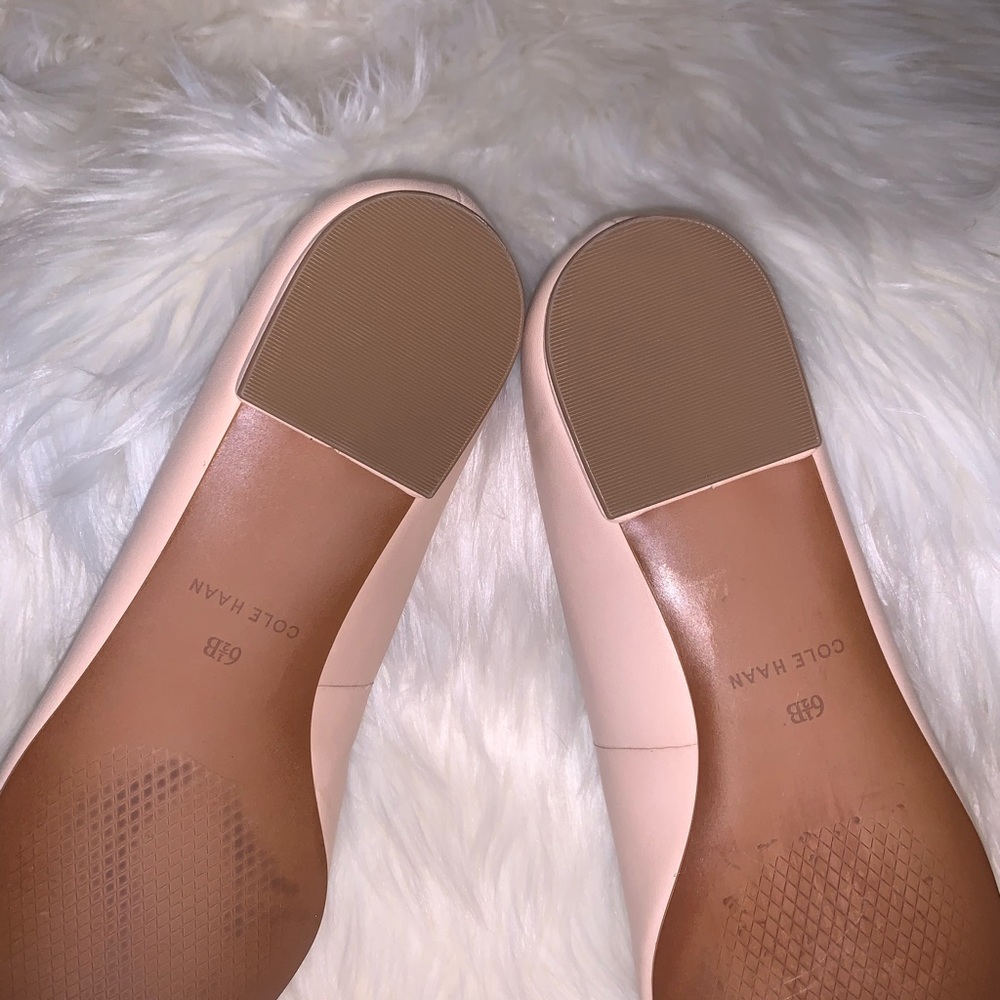 NWOB Size 6.5 COLE HAAN NUDE SKIMMER FLATS - Picture 8 of 8